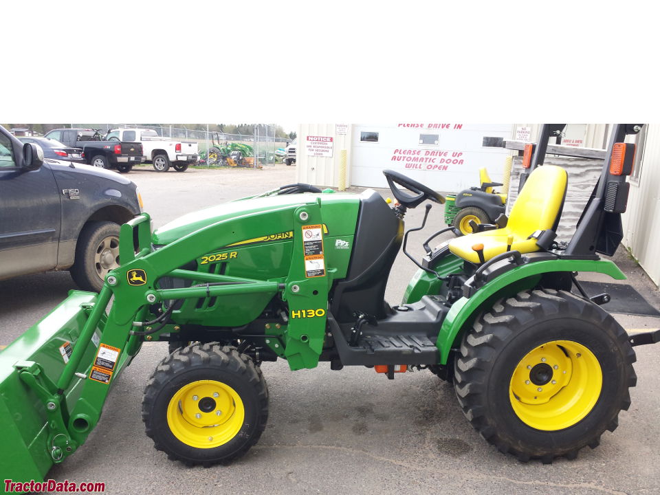 TractorData.com John Deere 2025R tractor photos information