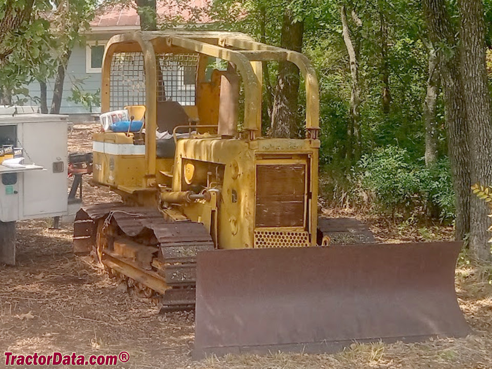 Dresser TD-7E bulldozer.