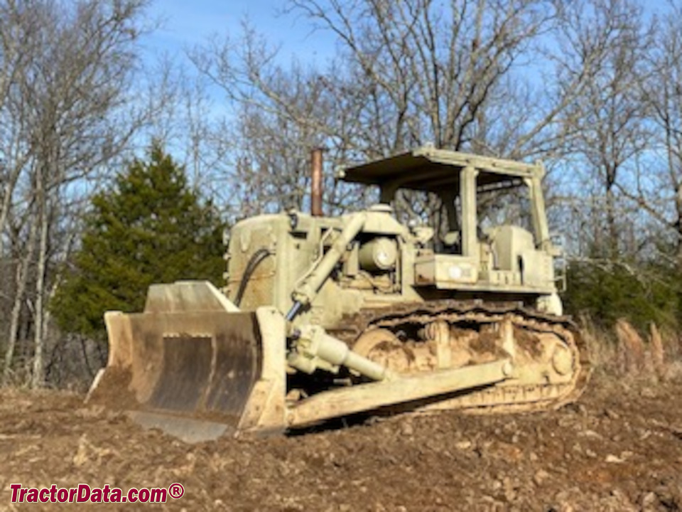 Caterpillar D7F bulldozer.