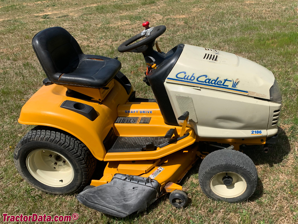 Cub Cadet 2186 garden tractor.