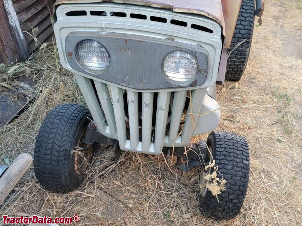 Unico 15 tractor. A MTD model 990 branded for the Washington Farmer's Co-op.