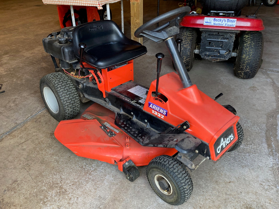 Ariens RM1332 riding lawn mower.