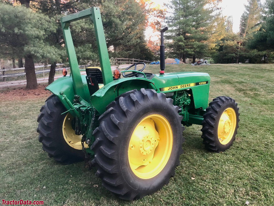 John Deere 1250 Tractor Photos Information 5920