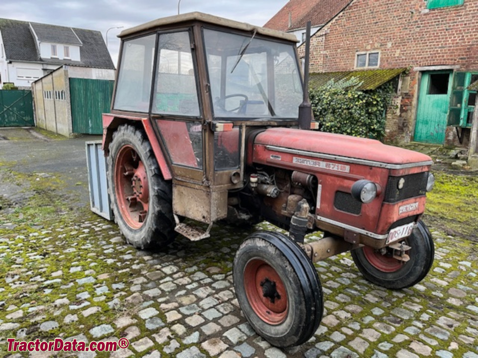 Zetor 5718 utility tractor.