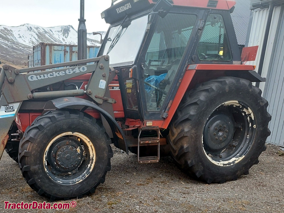 Fiat 88-94DT utility tractor.