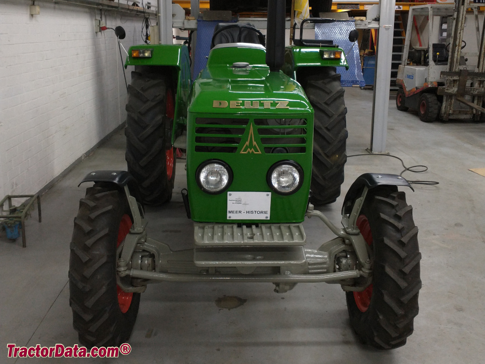 Deutz D 5506 tractor.