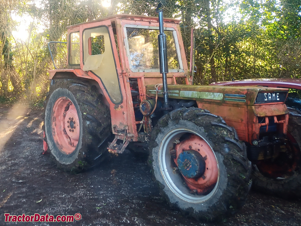 SAME Saturno 80 tractor.