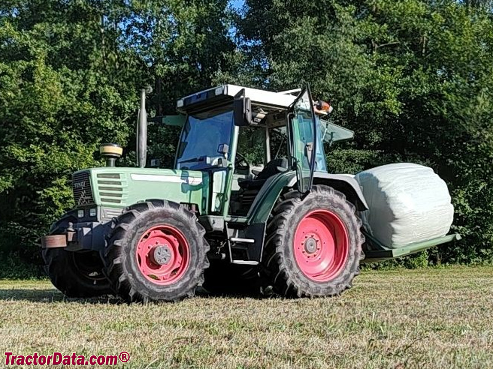 Fendt Farmer 309, left side.