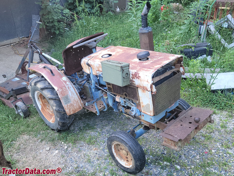 Satoh ST1520 compact utility tractor.