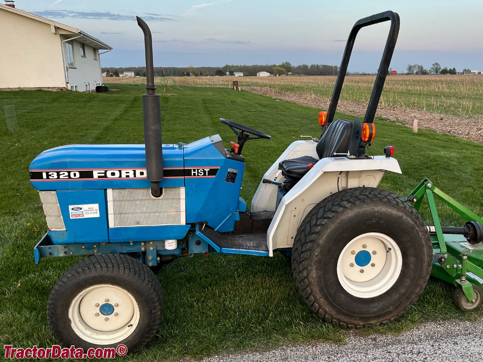 Ford 1320 compact utility tractor with hydrostatic transmission.