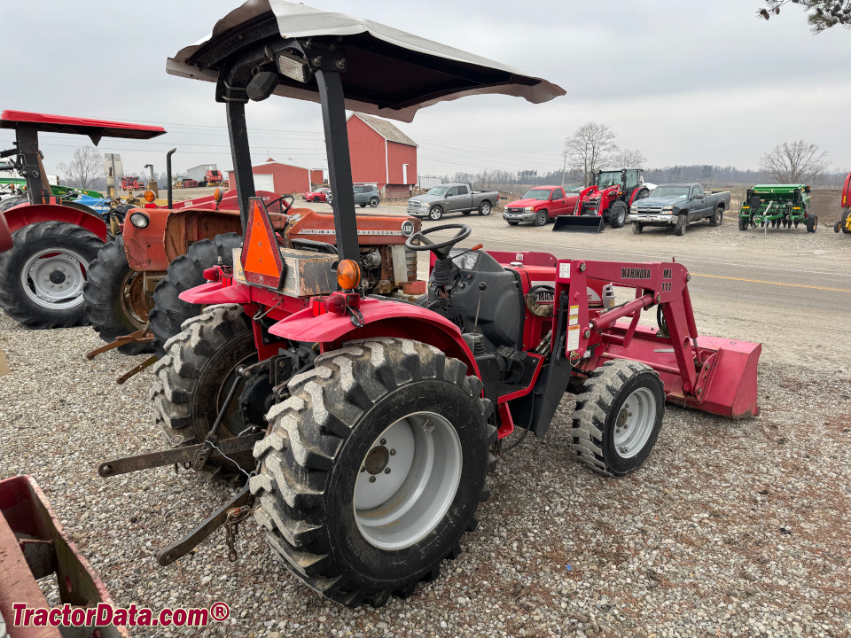 Mahindra 2815 HST compact utility tractor with ML111 front-end loader.