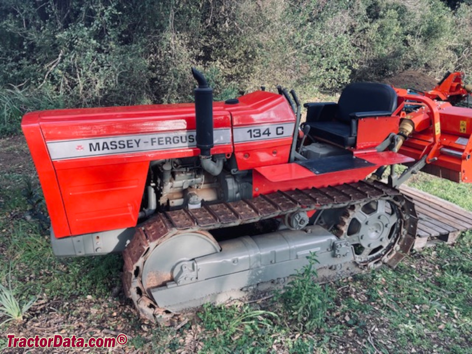 Massey Ferguson 134 C crawler.