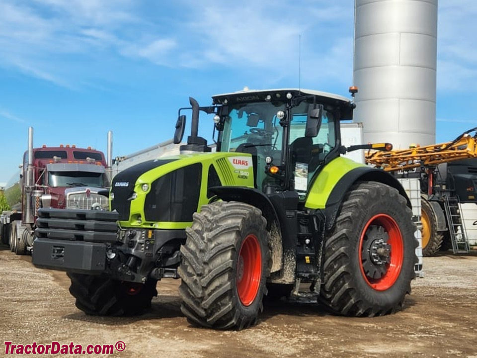 Claas Axion 940 row-crop tractor.