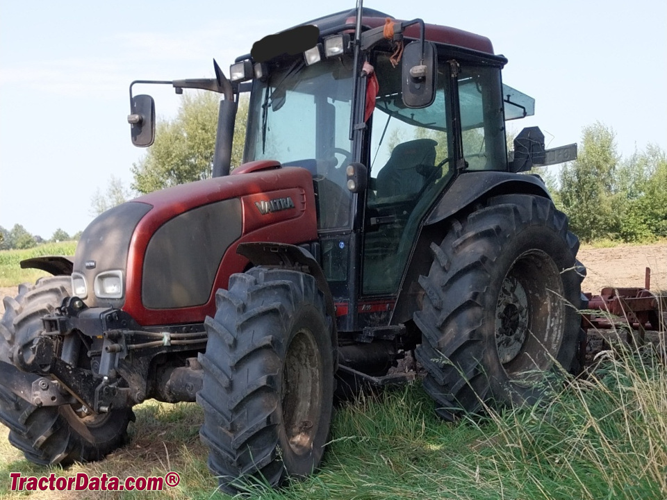 Valtra A95, left side.